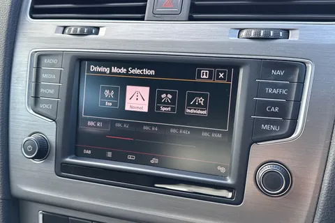 43 of 56 for VOLKSWAGEN GOLF 1.6 TDI 110 Match Edition 5dr