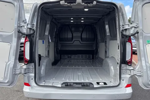 BA25KXL Volkswagen Transporter 2.0 TDI 110 Commerce Pro Van Thumbnail #7