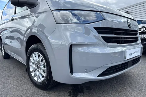 BA25KXL Volkswagen Transporter 2.0 TDI 110 Commerce Pro Van Thumbnail #9