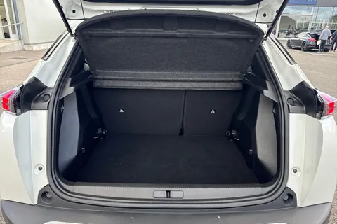 BJ72VJY PEUGEOT 2008 1.2 PureTech Allure Premium + Euro 6 (s/s) 5dr Thumbnail #7