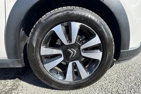 CY72HBB Citroën C3 1.2 PureTech C-Series Edition Euro 6 (s/s) 5dr Thumbnail #7