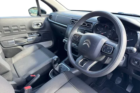 CY72HBB Citroën C3 1.2 PureTech C-Series Edition Euro 6 (s/s) 5dr Thumbnail #8