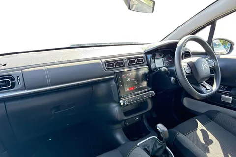 CY72HBB Citroën C3 1.2 PureTech C-Series Edition Euro 6 (s/s) 5dr Thumbnail #9