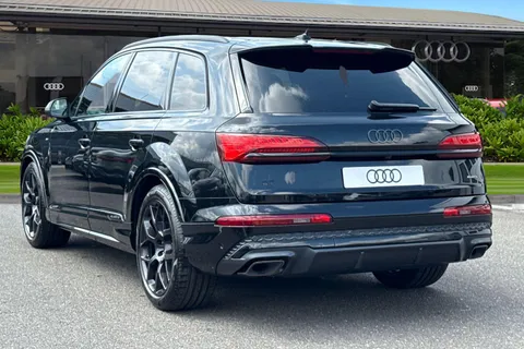 Audi Q7 3.0 TDI V6 45 Black Edition Tiptronic quattro Euro 6 (s/s) 5dr Thumbnail #3