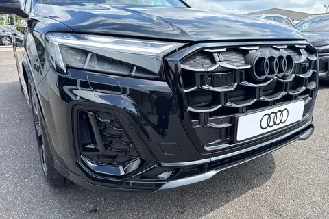 Audi Q7 3.0 TDI V6 45 Black Edition Tiptronic quattro Euro 6 (s/s) 5dr Thumbnail #9