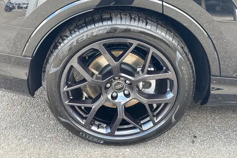 Audi Q7 3.0 TDI V6 45 Black Edition Tiptronic quattro Euro 6 (s/s) 5dr Thumbnail #11