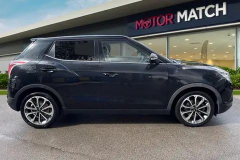 PF18LGO Ssangyong Tivoli 1.6 e-XGi ELX Euro 6 (s/s) 5dr Thumbnail #4
