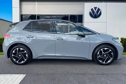 ML25YZB Volkswagen ID.3 150kW Match Pro 59kWh 5dr Auto **HEAT PUMP + INTERIOR COMFORT PACK** Thumbnail #4