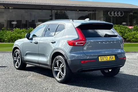 DX72JSV Volvo Xc40 2.0 B3 MHEV Plus DCT Auto Euro 6 (s/s) 5dr Thumbnail #3