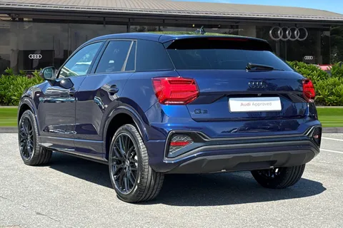 PJ25AAO Audi Q2 Black Edition 35 TFSI 150 PS S tronic Thumbnail #3