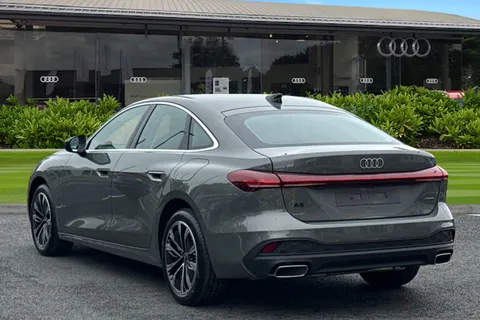  Audi A5 2.0 e-hybrid 25.9kWh Technik Saloon S Tronic quattro Euro 6 (s/s) 5dr Thumbnail #3