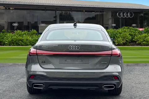  Audi A5 2.0 e-hybrid 25.9kWh Technik Saloon S Tronic quattro Euro 6 (s/s) 5dr Thumbnail #5