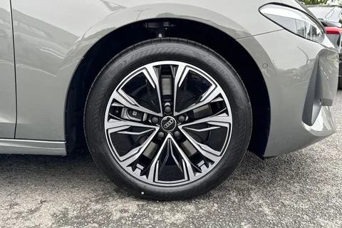  Audi A5 2.0 e-hybrid 25.9kWh Technik Saloon S Tronic quattro Euro 6 (s/s) 5dr Thumbnail #10