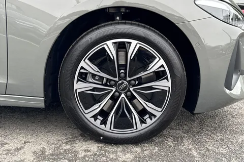  Audi A5 2.0 e-hybrid 25.9kWh Technik Saloon S Tronic quattro Euro 6 (s/s) 5dr Thumbnail #11