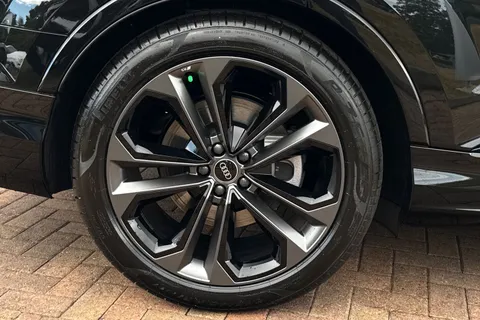 Audi Q7 3.0 TDI V6 Black Edition Tiptronic quattro Euro 6 (s/s) 5dr Thumbnail #11