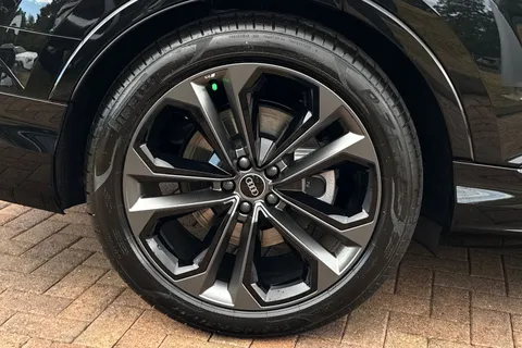 Audi Q7 3.0 TDI V6 Black Edition Tiptronic quattro Euro 6 (s/s) 5dr Thumbnail #13