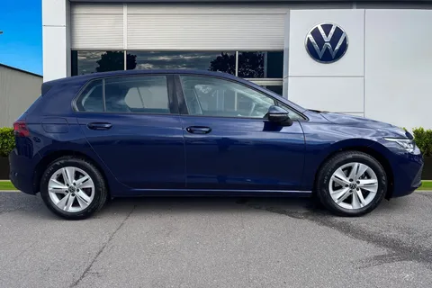 CX72OMH Volkswagen Golf 1.5 eTSI 150 Life 5dr DSG Thumbnail #4