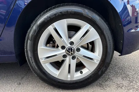 CX72OMH Volkswagen Golf 1.5 eTSI 150 Life 5dr DSG Thumbnail #11