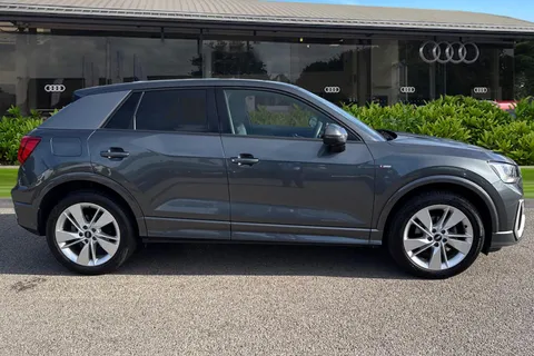 DA21UMO Audi Q2 S line 35 TFSI 150 PS S tronic Thumbnail #4