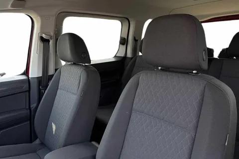 BD25AFF Volkswagen Caddy Maxi 2.0 TDI 122ps Maxi Life 7 Seat DSG 2025-Delivery Mileage Only Thumbnail #11