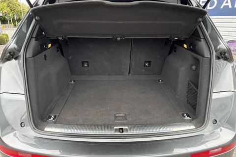 EJ16LKK Audi Q5 2.0 TDI S line Plus S Tronic quattro Euro 6 (s/s) 5dr Thumbnail #7