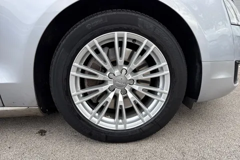 GU65BTZ Audi A8 3.0 TDI V6 SE Executive Tiptronic quattro Euro 6 (s/s) 4dr Thumbnail #10