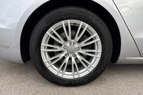 GU65BTZ Audi A8 3.0 TDI V6 SE Executive Tiptronic quattro Euro 6 (s/s) 4dr Thumbnail #11