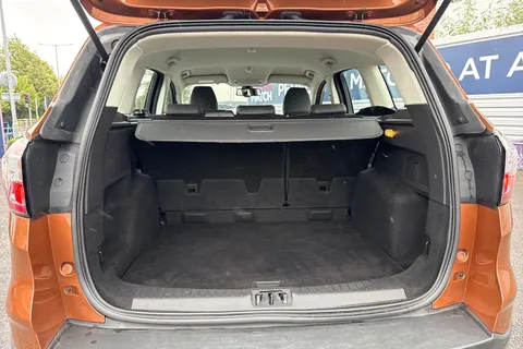 YJ17GJR Ford Kuga 1.5 TDCi Titanium Powershift Euro 6 (s/s) 5dr Thumbnail #7