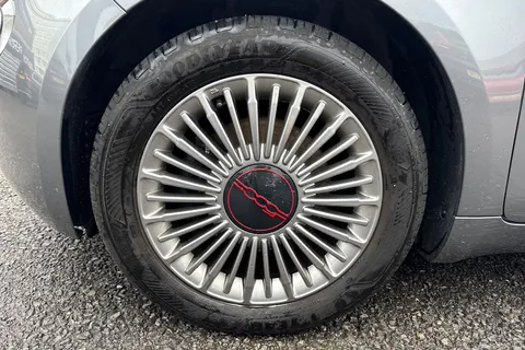 BD24FRV FIAT 500E 42kWh RED Auto 3dr Thumbnail #11