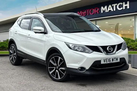VE16WTM Nissan Qashqai 1.6 dCi Tekna 4WD Euro 6 (s/s) 5dr Thumbnail #2