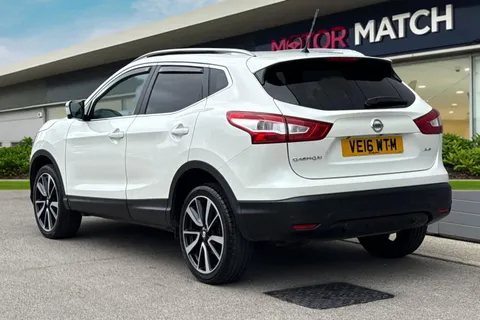 VE16WTM Nissan Qashqai 1.6 dCi Tekna 4WD Euro 6 (s/s) 5dr Thumbnail #3