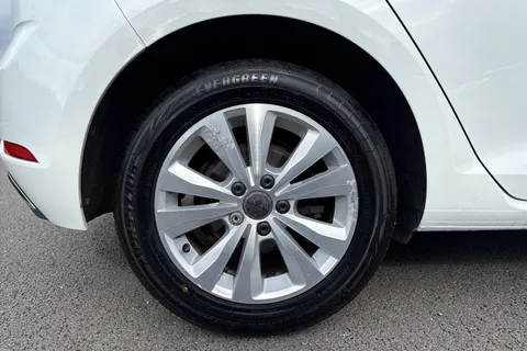 YH17TFF Volkswagen Golf 2.0 TDI BlueMotion Tech SE Nav Euro 6 (s/s) 5dr Thumbnail #11