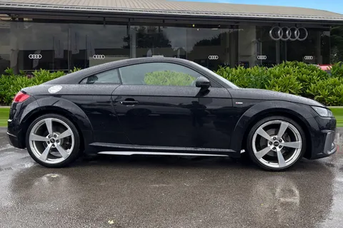 PJ22RWW Audi TT Coup- S line 40 TFSI 197 PS S tronic Thumbnail #4