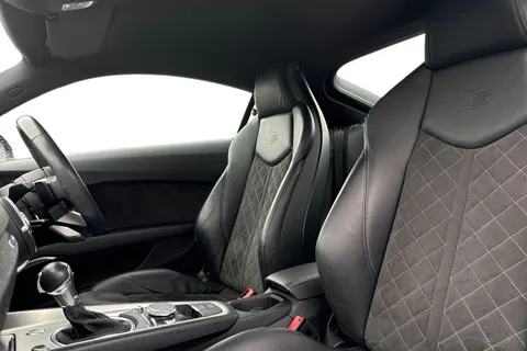 PJ22RWW Audi TT Coup- S line 40 TFSI 197 PS S tronic Thumbnail #11