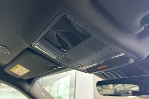 DY25KNU Land Rover Range Rover Evoque 1.5 P270e Dynamic SE 5dr Thumbnail #24