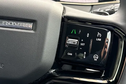 DY25KNU Land Rover Range Rover Evoque 1.5 P270e Dynamic SE 5dr Thumbnail #37