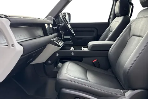 DS22BDU Land Rover Defender 90 3.0 P400 MHEV XS Edition SUV 3dr Petrol Auto 4WD Euro 6 (s/s) (400 ps) Thumbnail #4