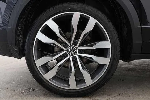 KN21FHD Volkswagen T-Roc 2.0 TDI R-Line 5dr | Electric Tail Gate | Heated Seats Thumbnail #5