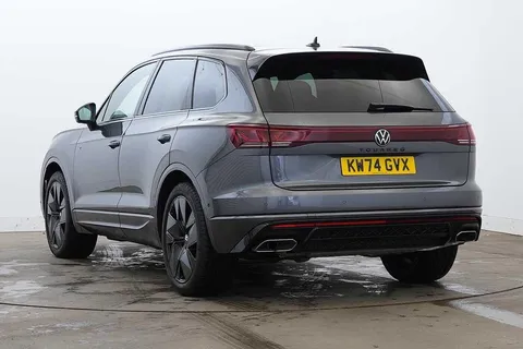 KW74GVX Volkswagen Touareg 3.0 V6 TDI 4Motion 286 Black Edition 5dr Tip Auto Thumbnail #3