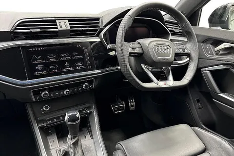 KR74UCA Audi Q3 Black Edition 35 TFSI 150 PS S tronic Thumbnail #8