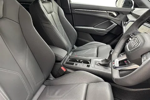 KR74UCA Audi Q3 Black Edition 35 TFSI 150 PS S tronic Thumbnail #10