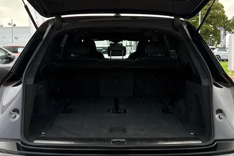 BV23UWS Audi Q7 Vorsprung 50 TDI quattro 286 PS tiptronic Thumbnail #7