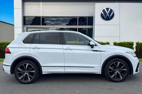 NU23HVO Volkswagen Tiguan 1.5 TSI 150 R-Line DSG | Sports Suspension | Driver Assistance | Heated Sea Thumbnail #4