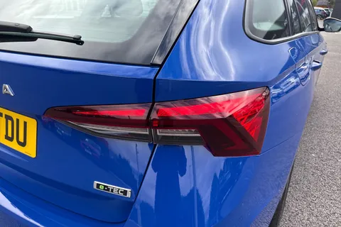 AF23TDU Škoda Octavia 1.0 TSI e-TEC MHEV SE DSG Euro 6 (s/s) 5dr Thumbnail #8