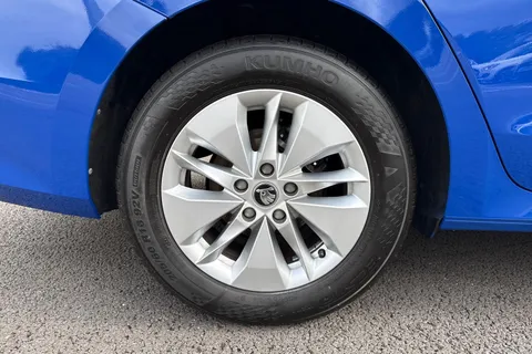 AF23TDU Škoda Octavia 1.0 TSI e-TEC MHEV SE DSG Euro 6 (s/s) 5dr Thumbnail #11