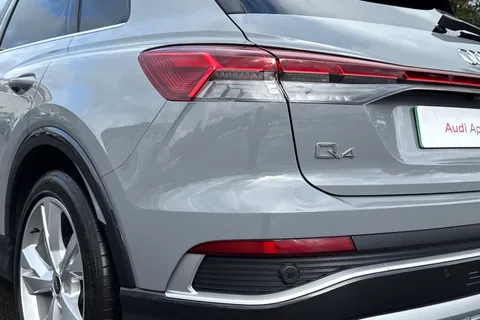 LO74VLX Audi Q4 e-tron 210kW 45 82kWh S Line 5dr Auto [Leather] Thumbnail #8