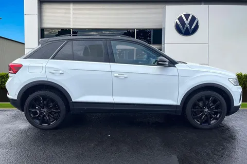 MK72LDF Volkswagen T-Roc 1.0 TSI Style 5dr **BLACK DESIGN PACK** Thumbnail #4