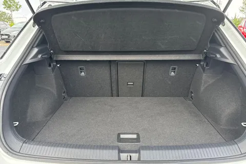 MK72LDF Volkswagen T-Roc 1.0 TSI Style 5dr **BLACK DESIGN PACK** Thumbnail #7