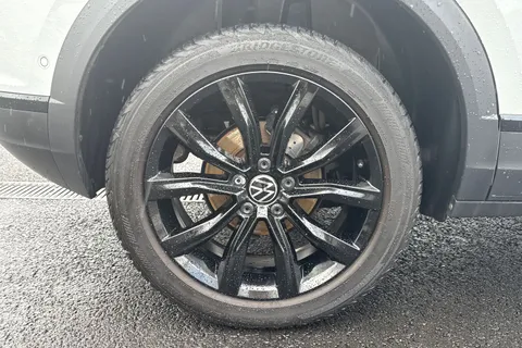 MK72LDF Volkswagen T-Roc 1.0 TSI Style 5dr **BLACK DESIGN PACK** Thumbnail #11