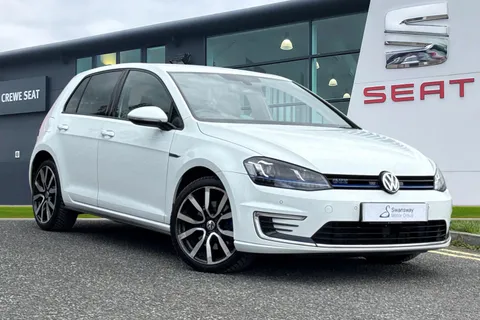 NJ16HSG Volkswagen Golf 1.4 TSI GTE DSG Euro 6 (s/s) 5dr Thumbnail #2